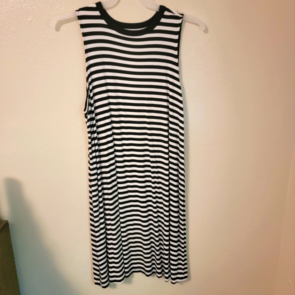 Black and white midi